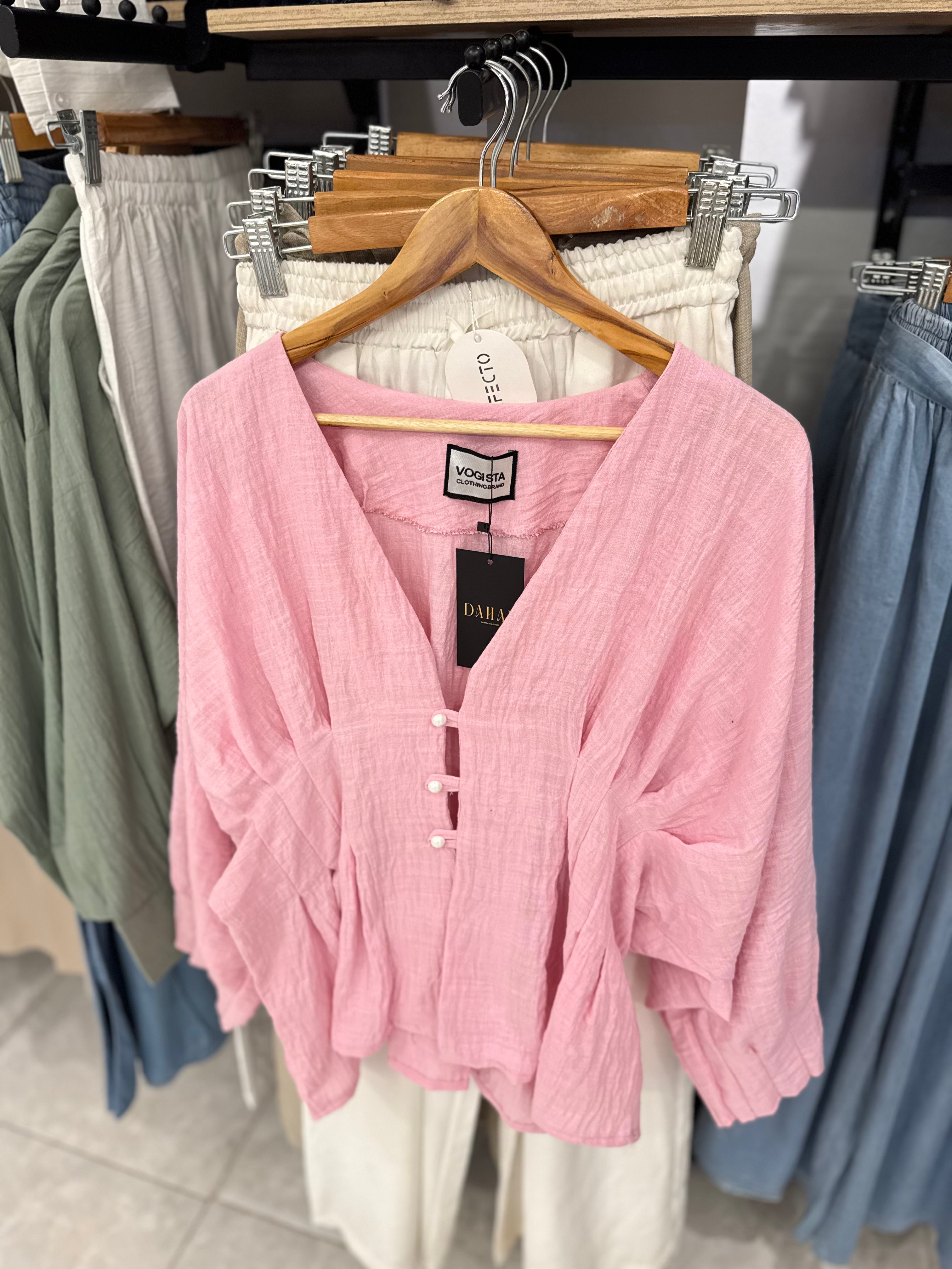 Puff sleeves blouse